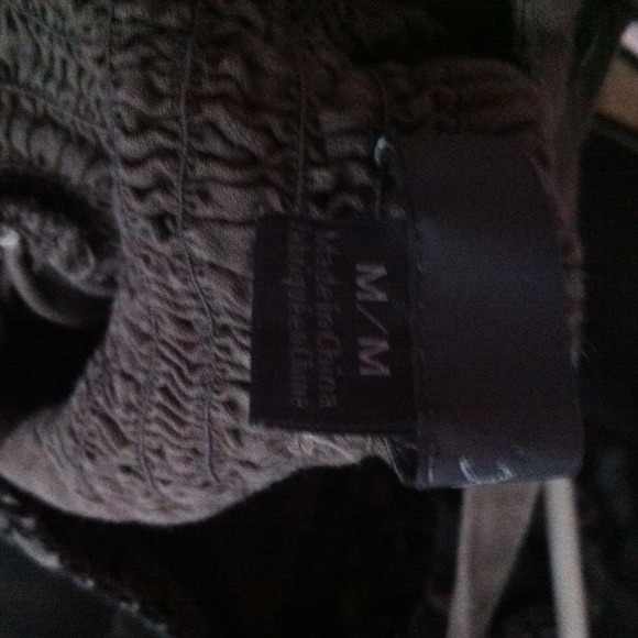 SOLD!!!! =] Top - Picture 2 of 2