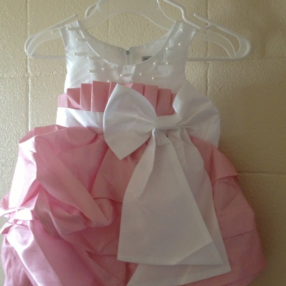 DRESS AND PERFUME BUNDLE