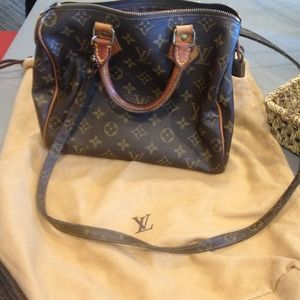Authentic Louis Vuitton speedy