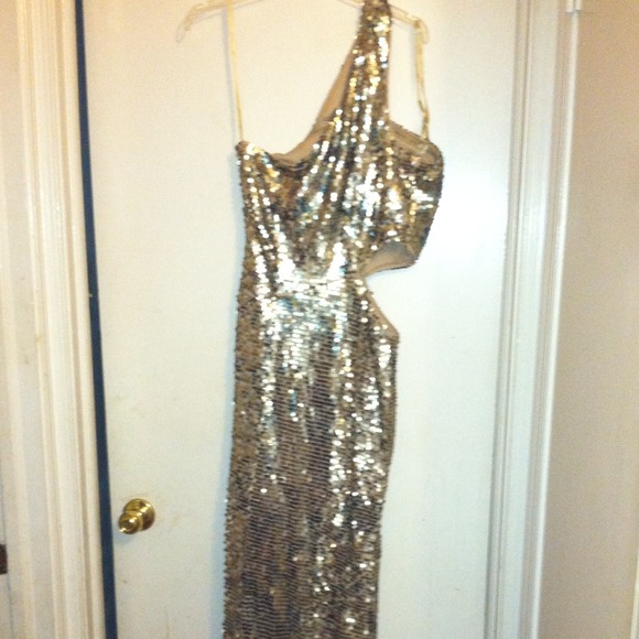 Prom dresses - Picture 3 of 4