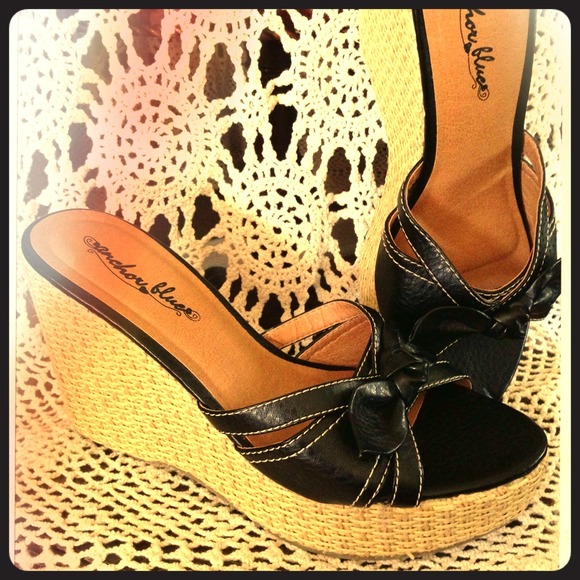 Anchor Blue wedges size 8