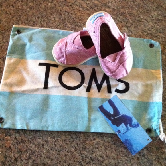 Baby TOMS!