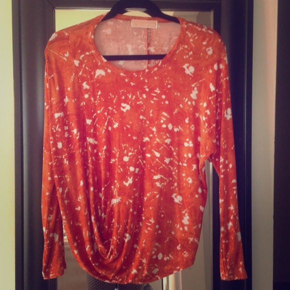 SOLD-Michael kors super soft LS top