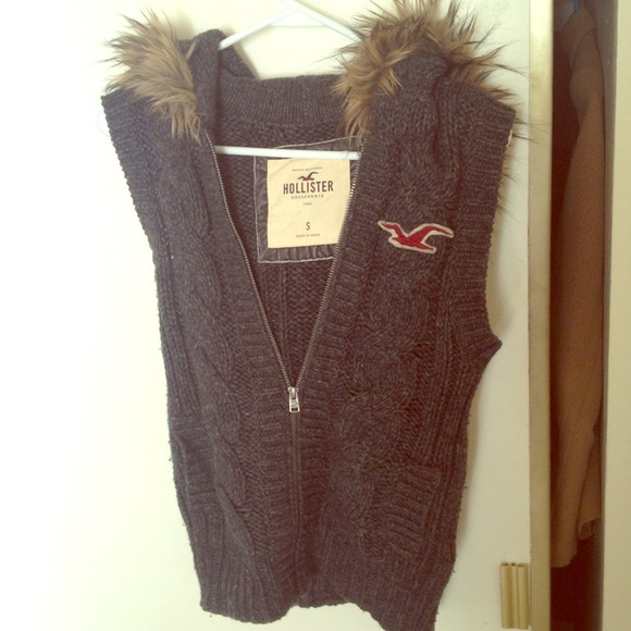 Gray Hollister sweater vest