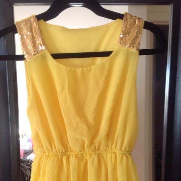 SOLD-Yellow high low top with rose gold accents - Picture 2 of 3