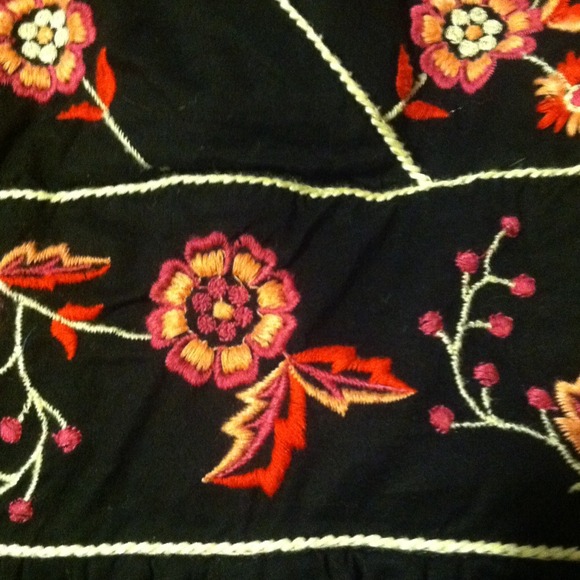 Thin strap halter top - Picture 2 of 2