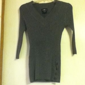 Fitted 3/4 sleeve sweater size Large