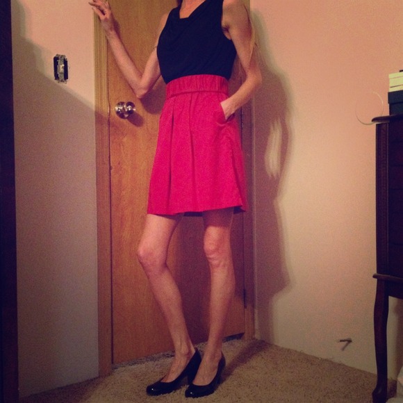 Raspberry skirt Banana Republic - Picture 1 of 3