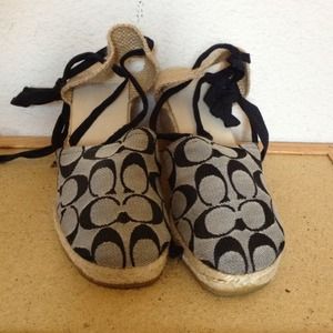 HOLD FOR @TNPAJE Beautiful Coach Espradille Wedges