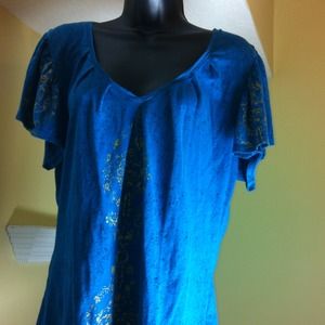 Flutter sleeve t-shirt