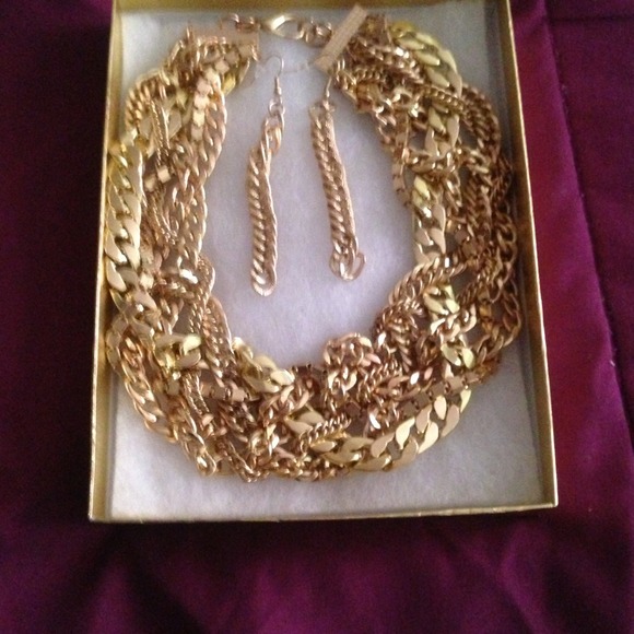 🍀Gold necklace🍀