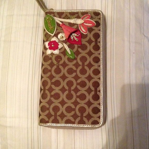 RESERVED Authentic Coach wallet