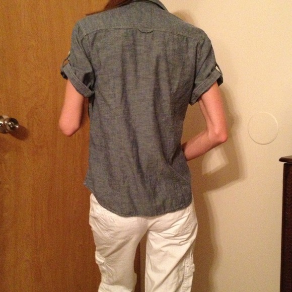 Button down top - Picture 3 of 3