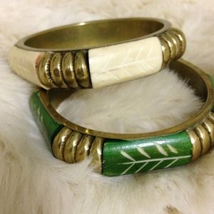 Pair Of Wood Beige & Green Bangles