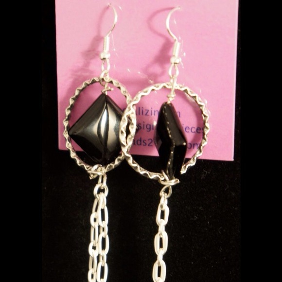 Dangle earrings