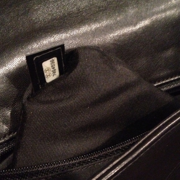 💢SOLD💢Authentic Chanel handbag - Picture 2 of 4