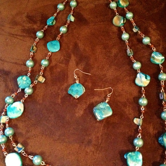 Turquoise and brown stone necklace and earrings