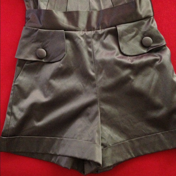 NWOT: Guess Romper - Picture 3 of 4