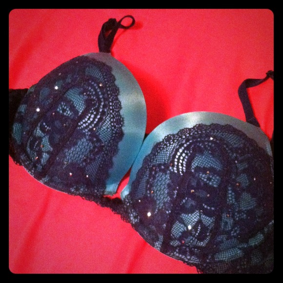 ❗RESERVED❗34A VS Miraculous Bra