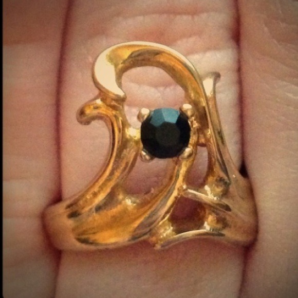 14k gold ring 🌟RESERVED🌟