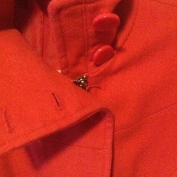 Red jacket - Picture 2 of 3