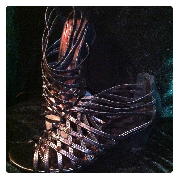 🚫🚫SOLD🚫🚫Metallic Wedges