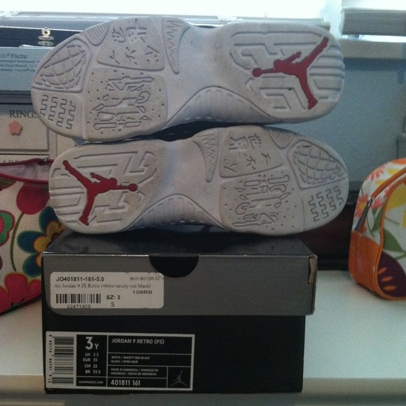 💥SOLD💥JORDAN 9 RETRO SIZE 3Y W/BOX - Picture 3 of 3