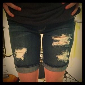 21 Denim shorts with holes. Size 26