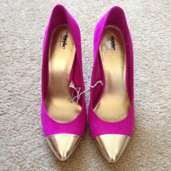 πHost Pickπ Pink cap toe high heals - Picture 2 of 4