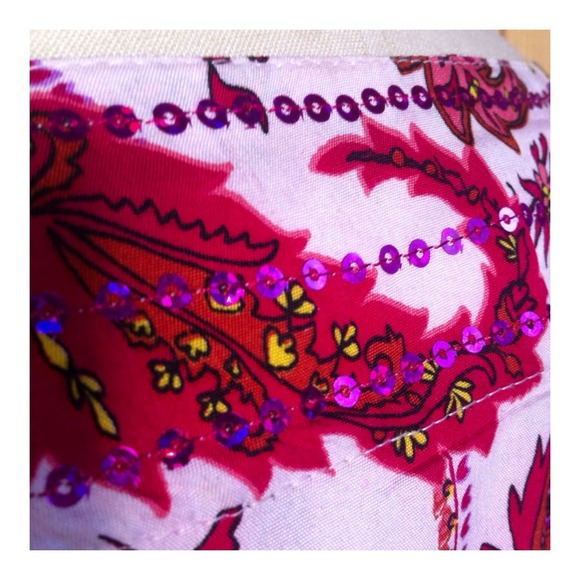 "Murval Paris" pink paisley sequined tunic. - Picture 3 of 4