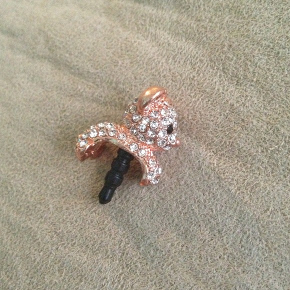 🛑SOLD🛑 Crystal puppy dust plug iPhone 4 - Picture 1 of 2