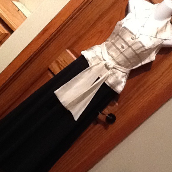 Super dressy sleeveless blouse!  Time to dance!! - Picture 2 of 3
