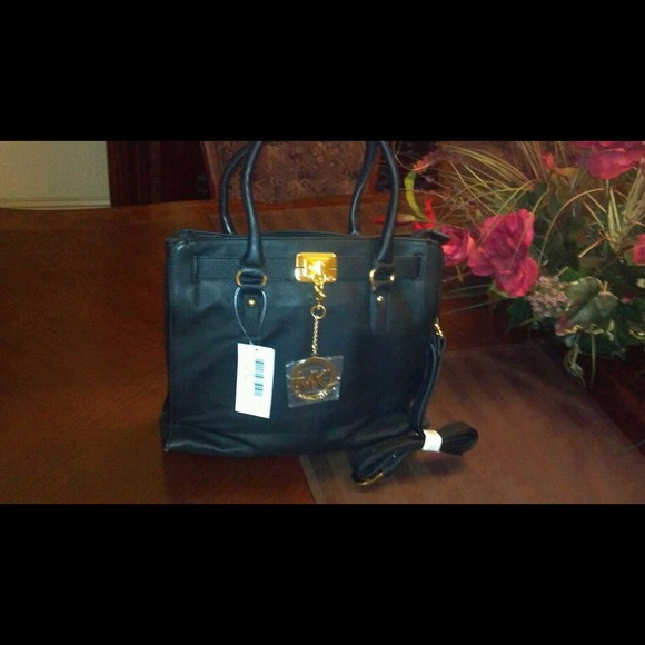 Mk handbag - Picture 2 of 4