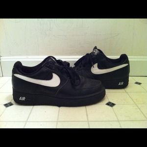Nikes Air Force Ones