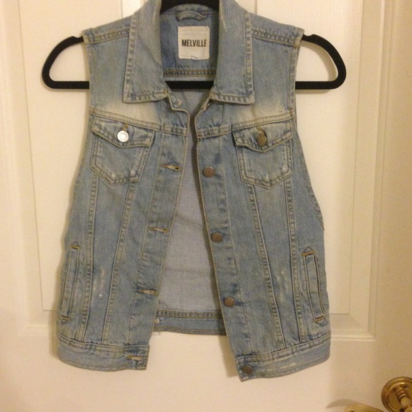 💥SOLD💥 Brandy Melville denim vest. Size M.