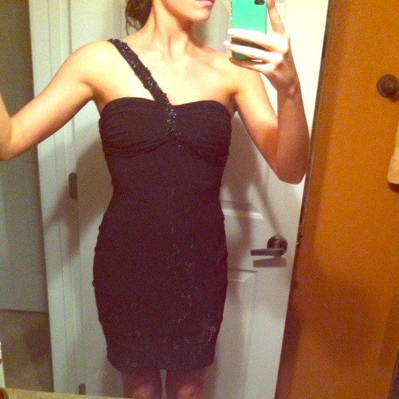Homecoming/cocktail/evening out, black dress