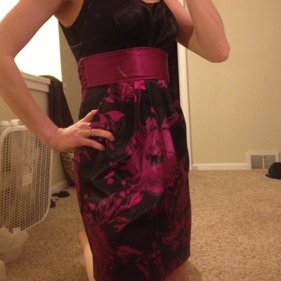 *Reduced! Dress - Picture 3 of 4