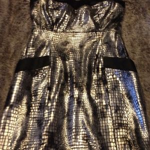 ❤Sold❤New Silver snake skin pattern strapless