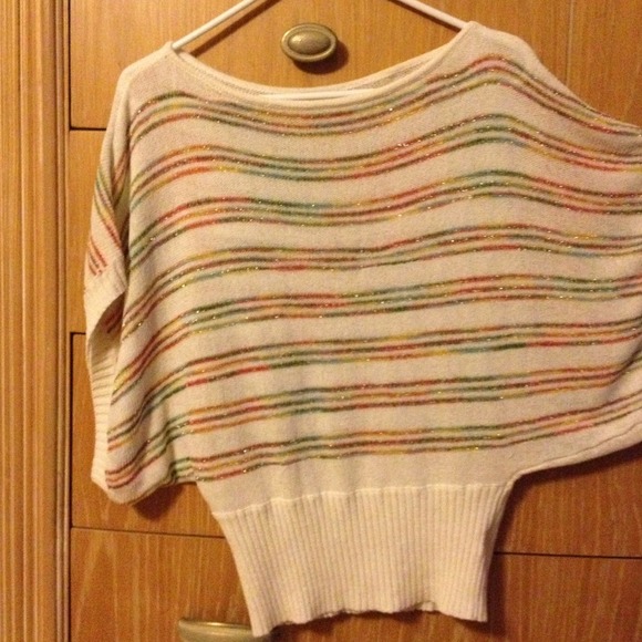 White short sleeve sweater