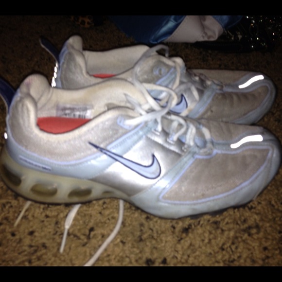 Nike. Price reduced ! 😃