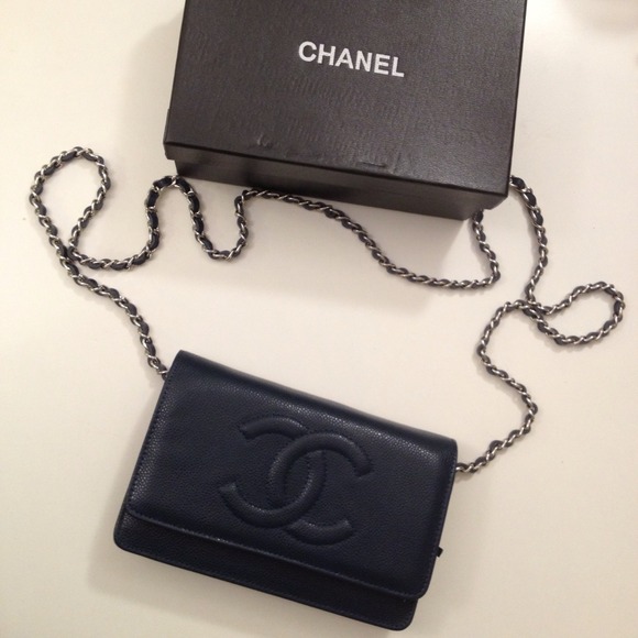 CHANEL Clutches & Wallets - XX RESERVED XX Navy blue wallet on chain