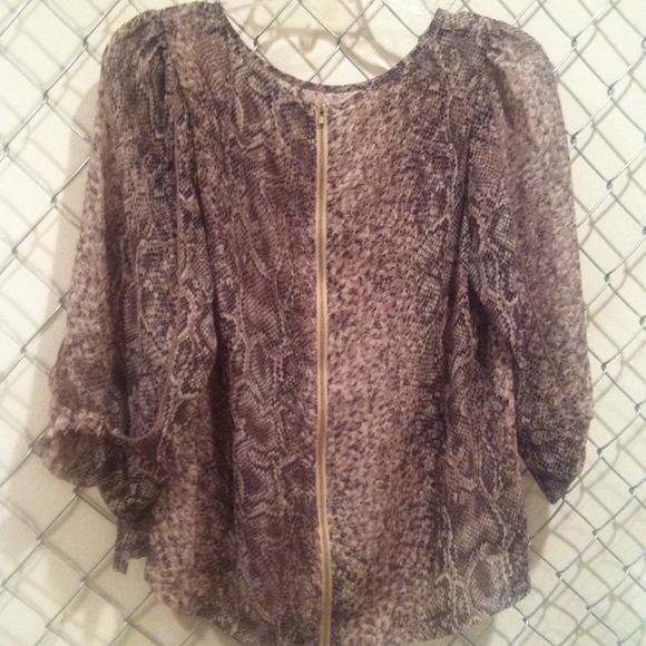 KEEPING High low snake print blouse - Picture 3 of 3