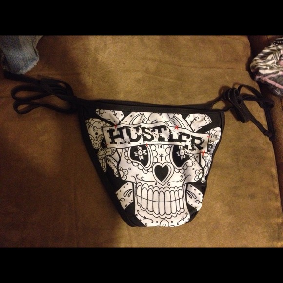 Hustler bikini