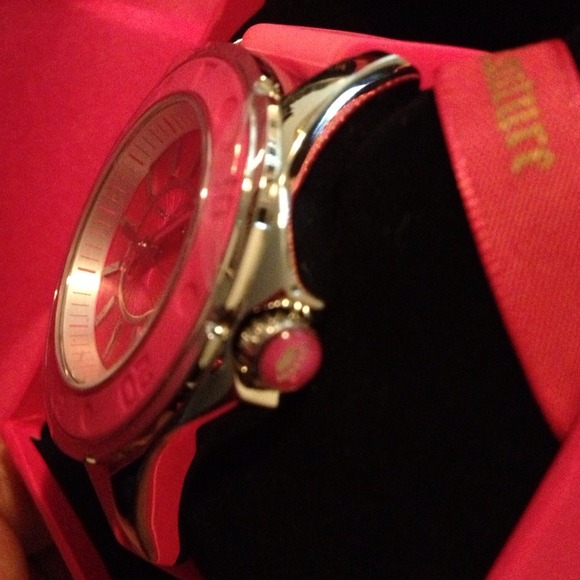 Juicy Couture Timepiece - Picture 2 of 4