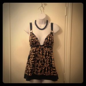 🎉Reduced Again!! Amazing bebe top!