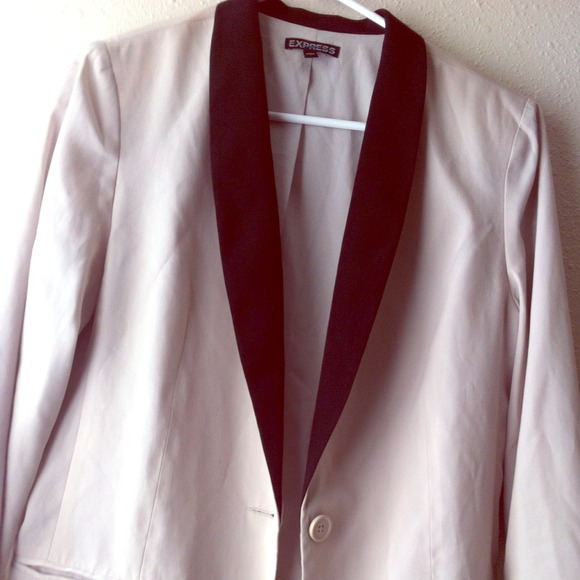 Express black colar cream boyfriend blazer