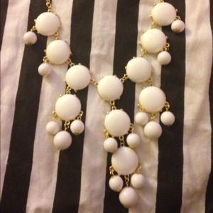 White large bubble necklace