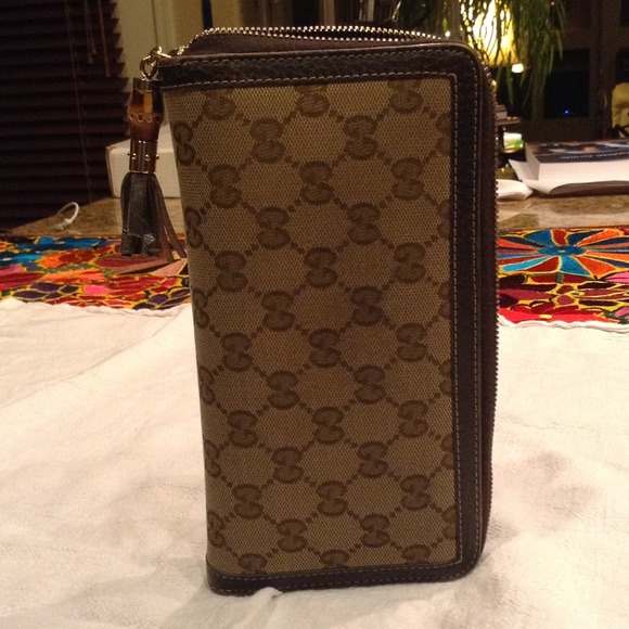 👛 Authentic gucci wallet 👛