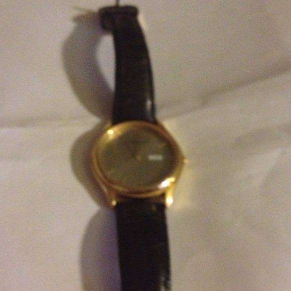 Watch - Picture 2 of 3