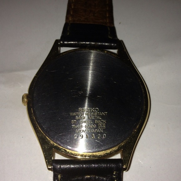 Watch - Picture 3 of 3